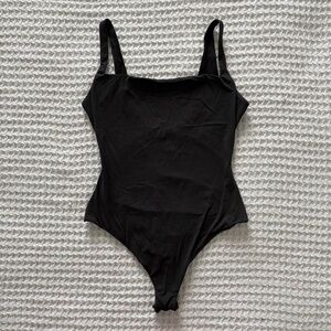 skims fits everybody square neck bodysuit